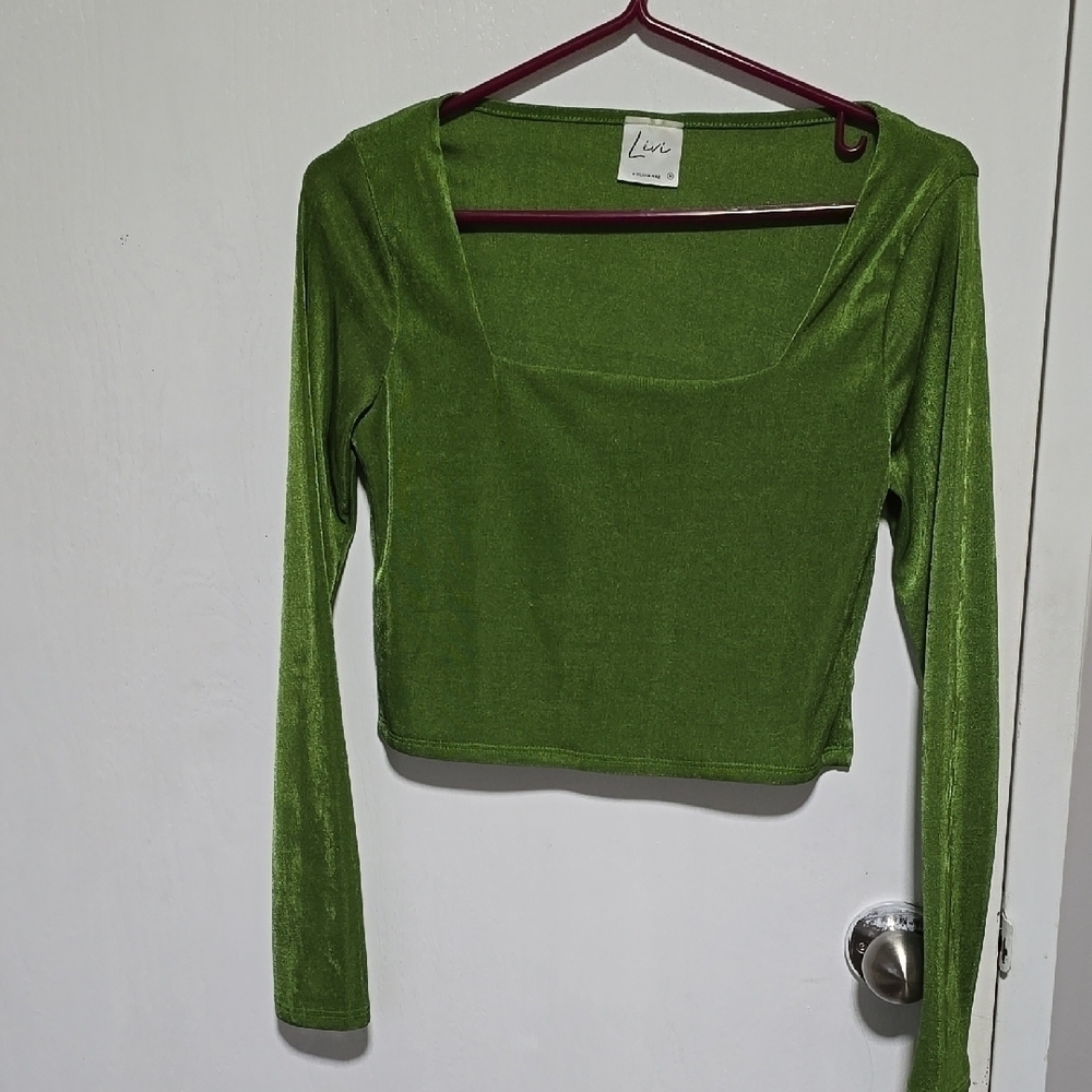 Green Long Sleeve Women's Crop Top